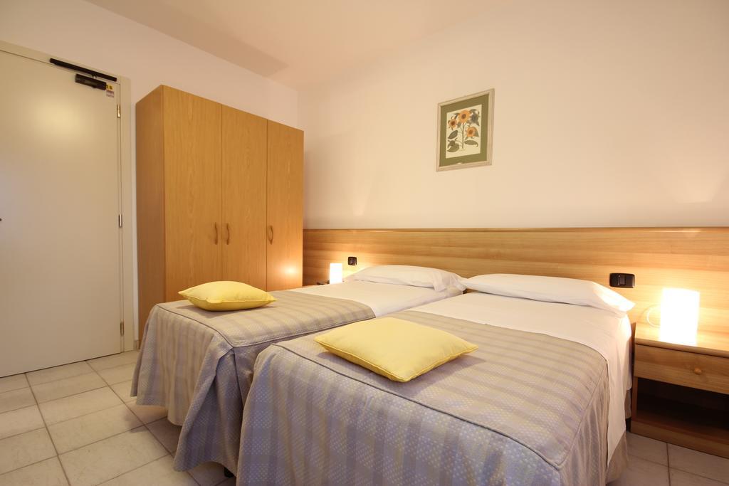 Hotel Miramare 포르데데이마르미 객실 사진