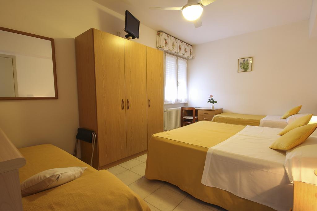 Hotel Miramare 포르데데이마르미 객실 사진