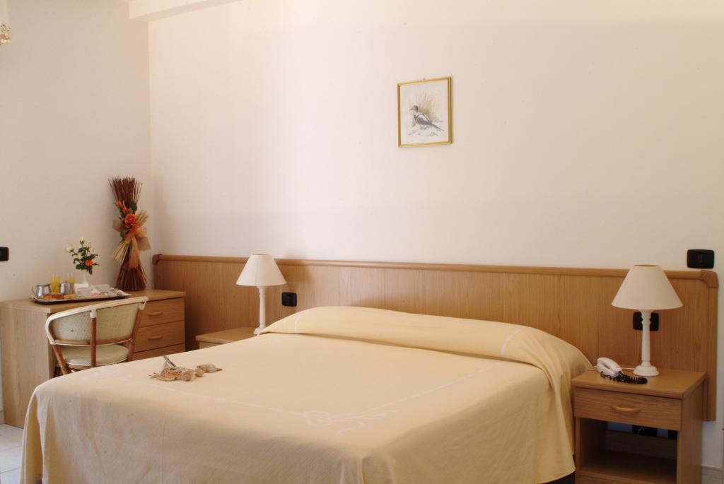 Hotel Miramare 포르데데이마르미 외부 사진