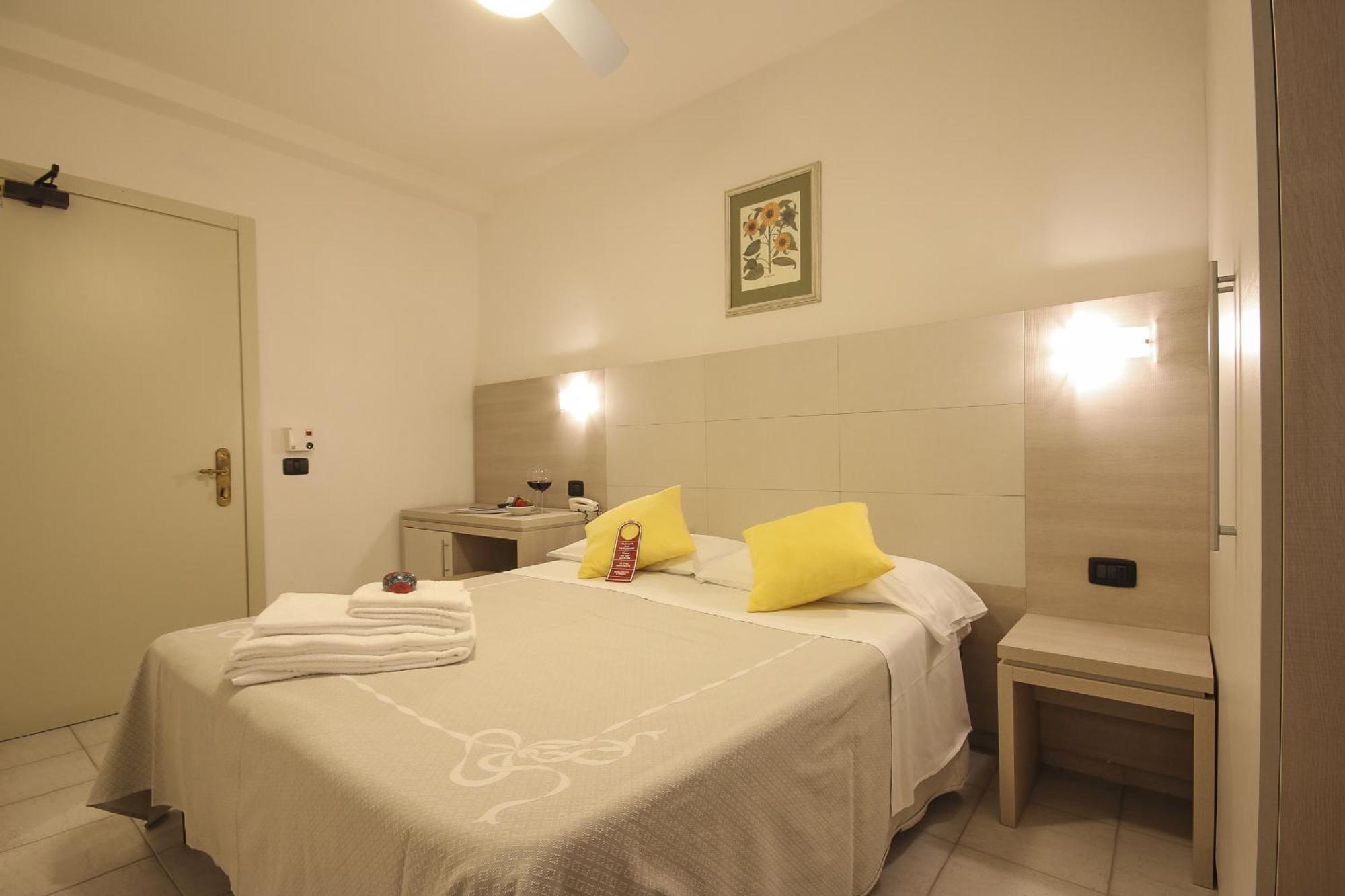Hotel Miramare 포르데데이마르미 객실 사진