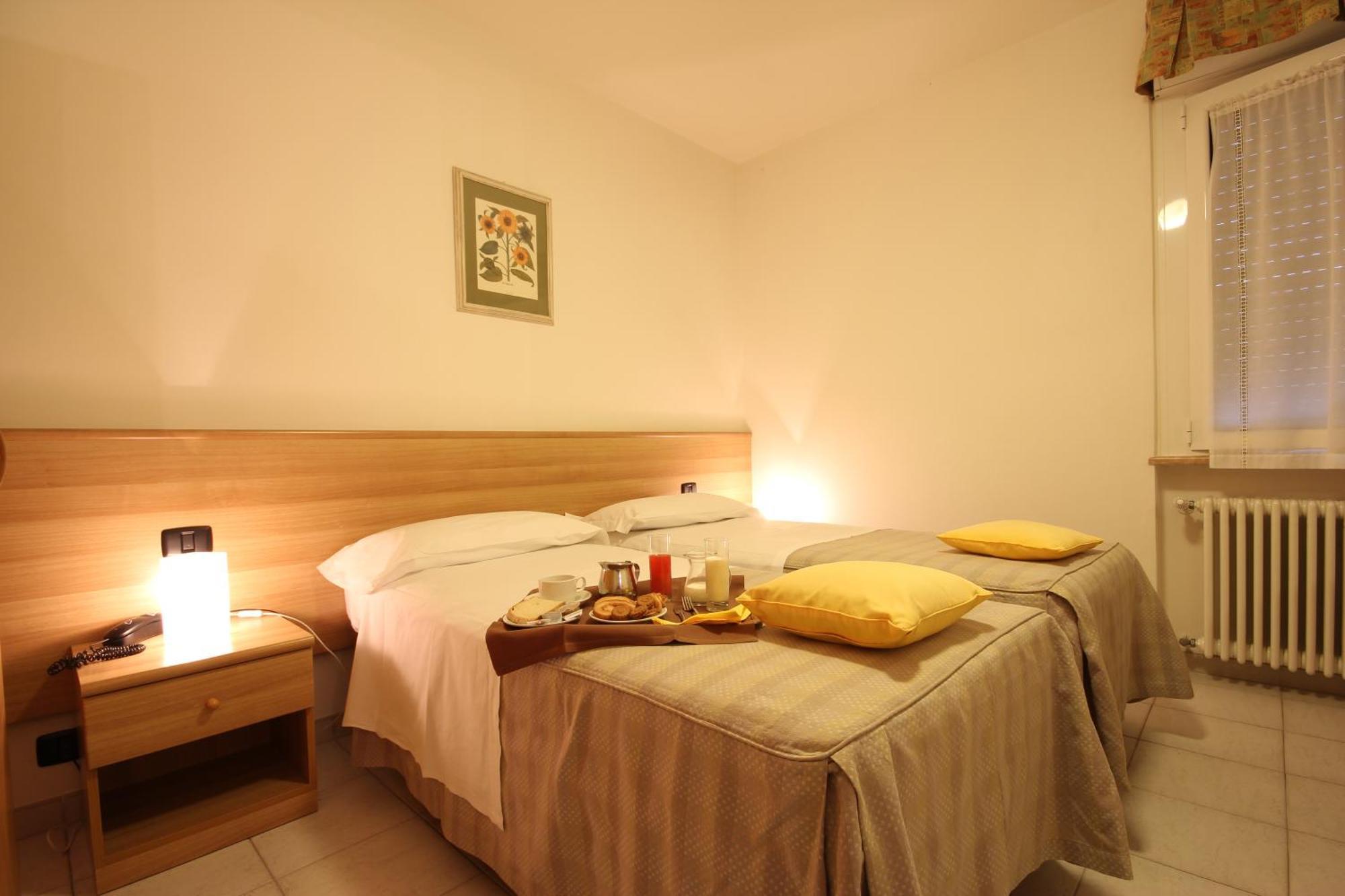 Hotel Miramare 포르데데이마르미 외부 사진