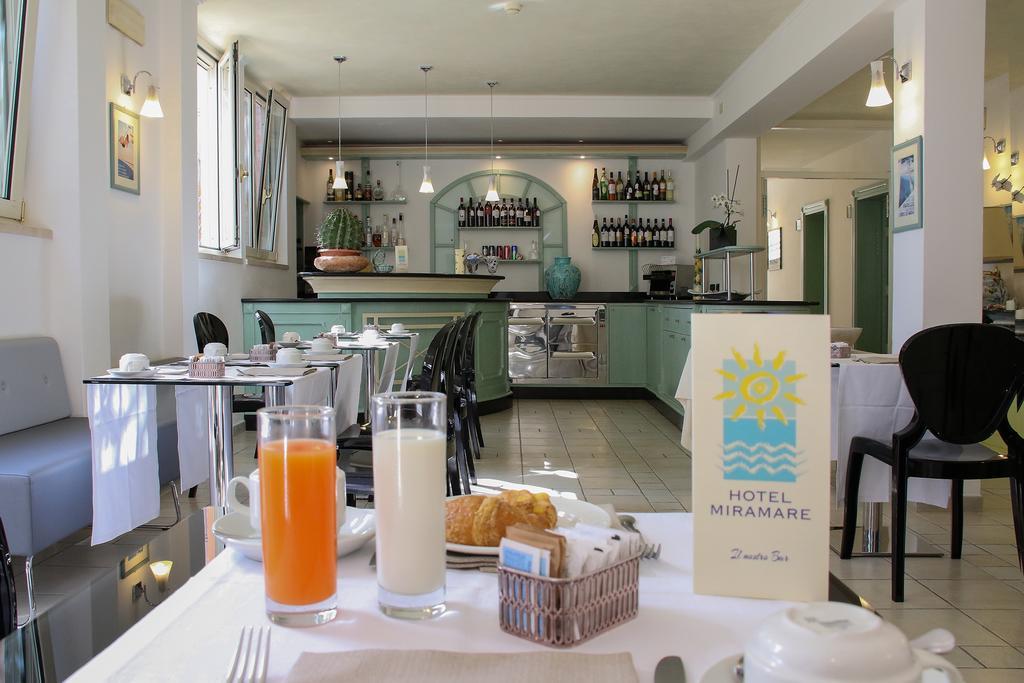 Hotel Miramare 포르데데이마르미 외부 사진